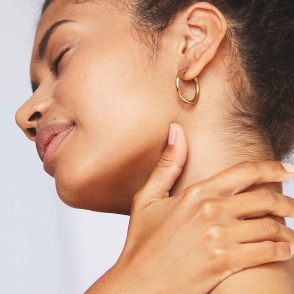 Beyond Glow Niacinamide 10% Neck Firming Cream